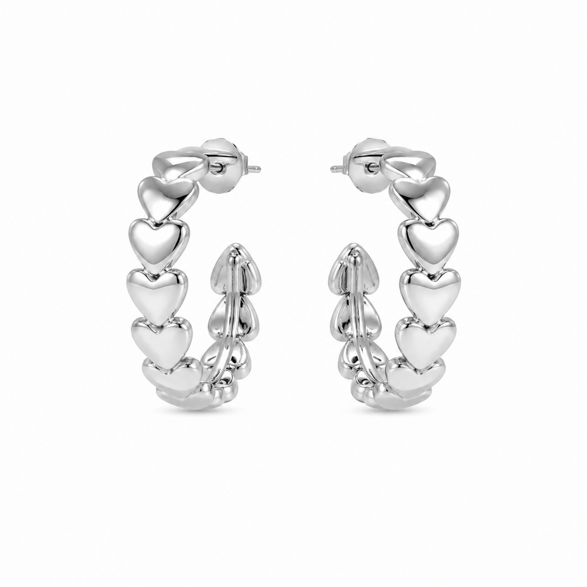 Brinco de Argola com Corações Banhado a Ródio Branco